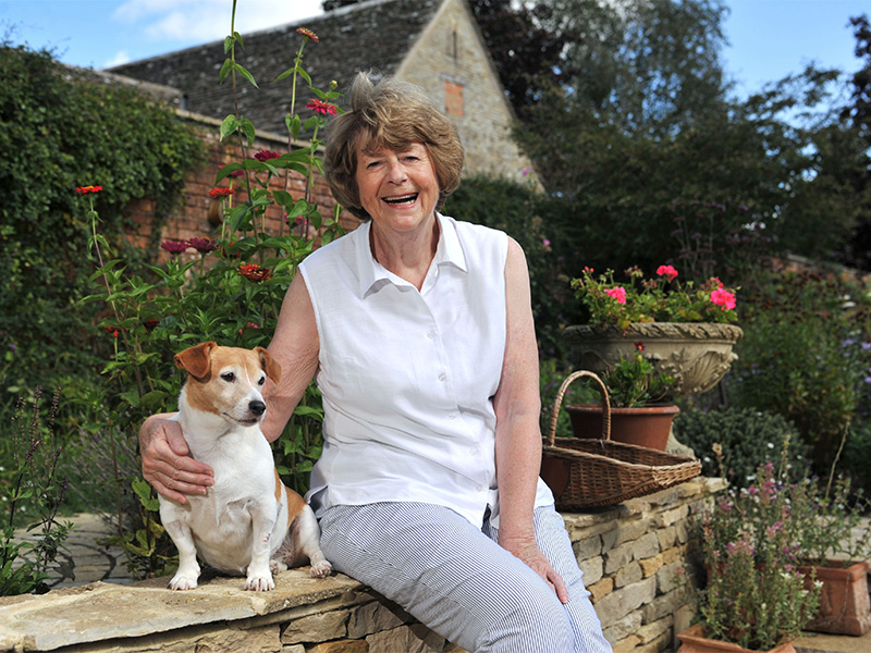 pam-ayres-tour-dates-2025